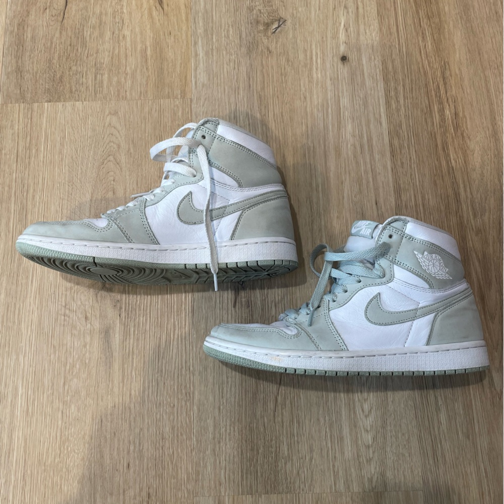Jordan 1 Retro High OG Seafoam (Women's). Size 9.
